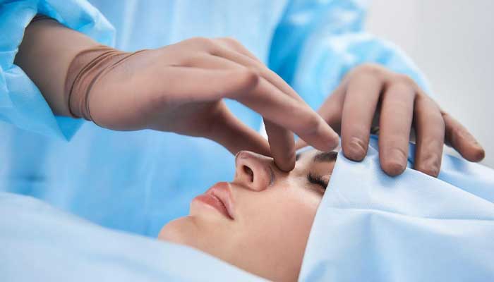 علل انحراف بینی چیست؟